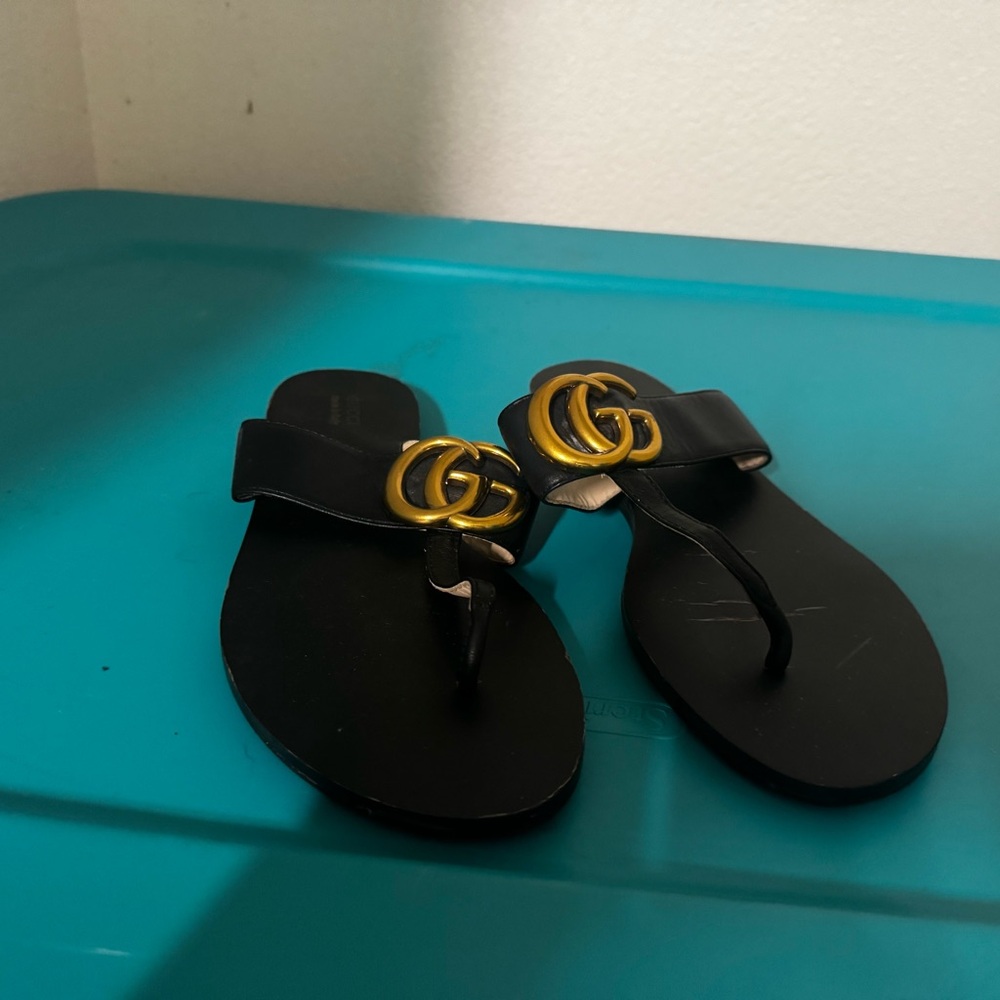 Gucci Black Sandals with Gold Logo